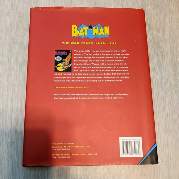 Batman Book War Years 1939-1945: Presenting Over 20 Classic Full Length DC Tales - Picture 3 of 11